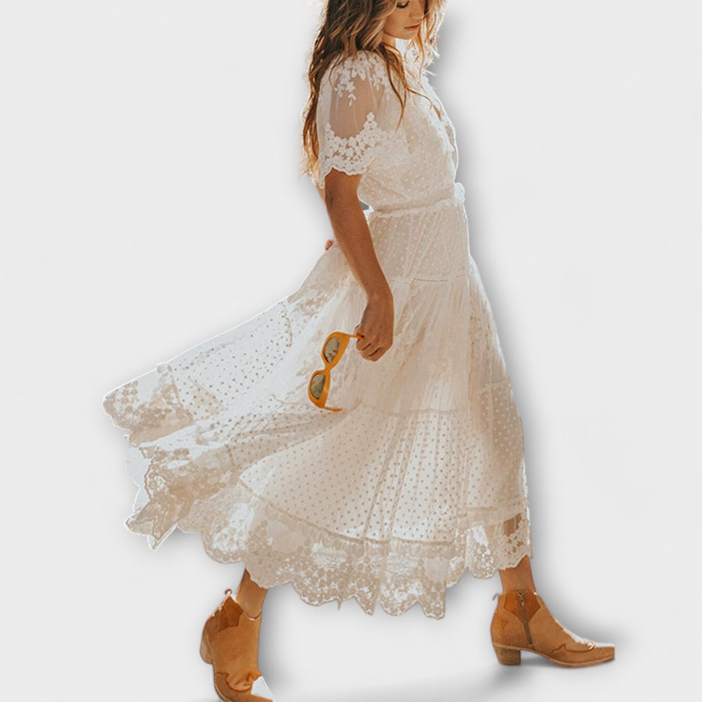 Lacey Midikleid mit V-Ausschnitt und kurzen Ärmeln