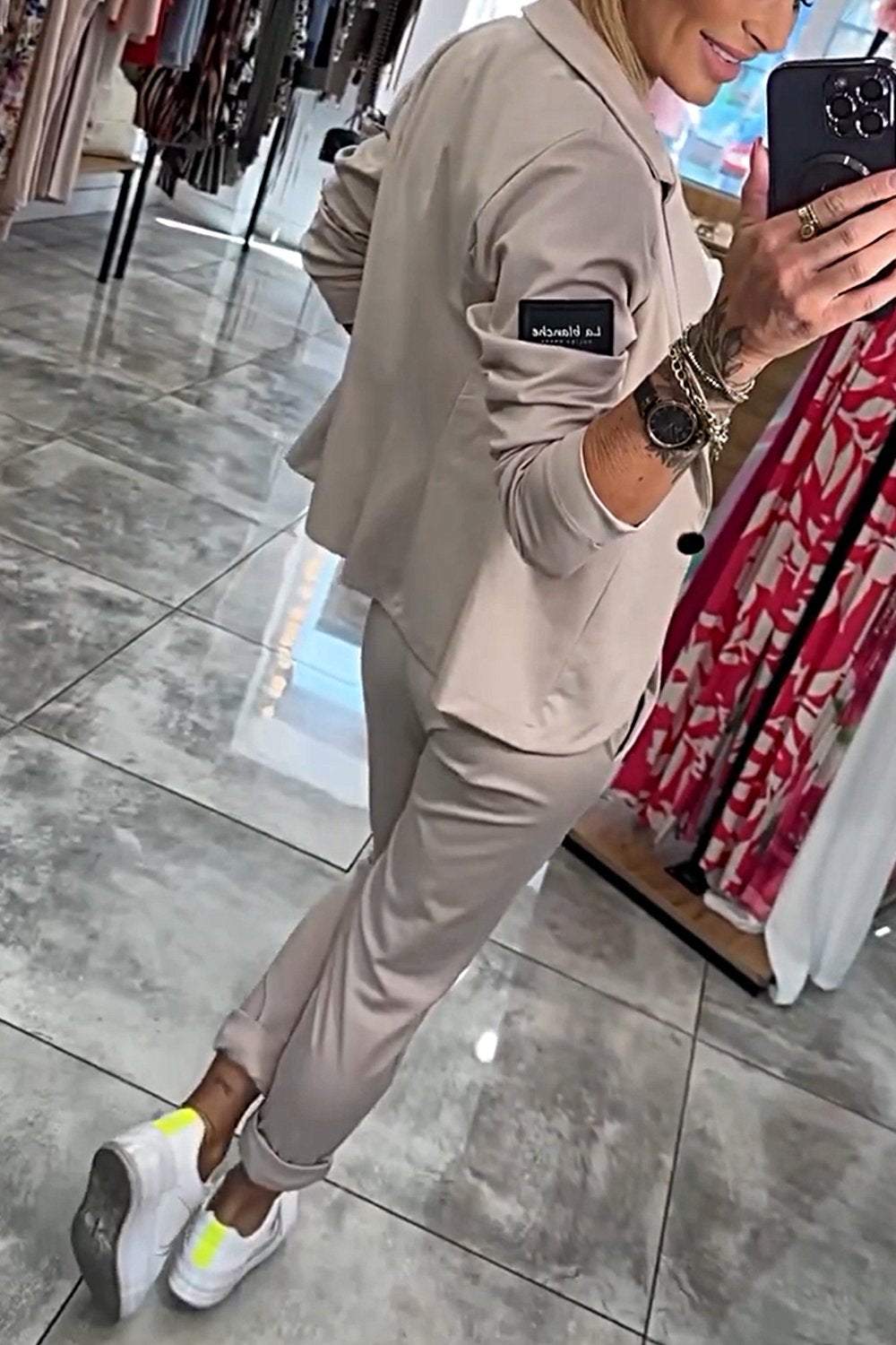 Moxie™ Zweiteiliges Damen-Set Oberteil mit Jacke und Gummizug